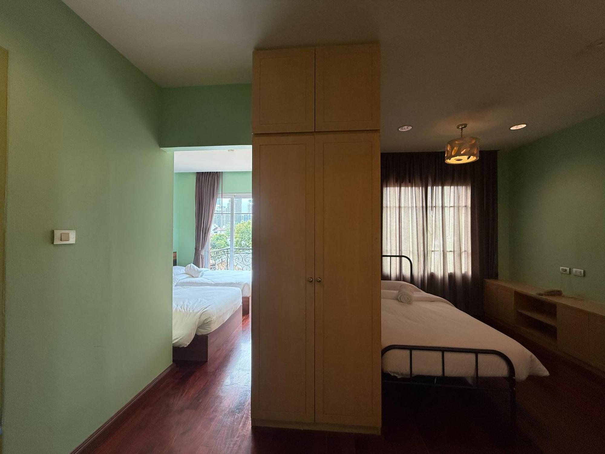 Greenview Ekkamai10 Suite Bangkok Buitenkant foto